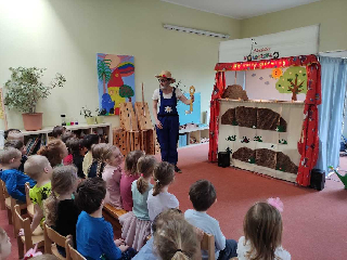 Divadlo v MŠ - Šel zahradník do zahrady 